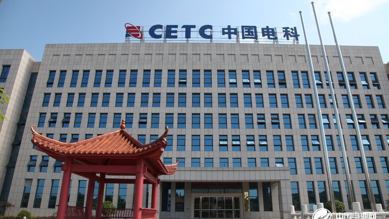 贴片代工：揭秘贴片生产中的关键设备